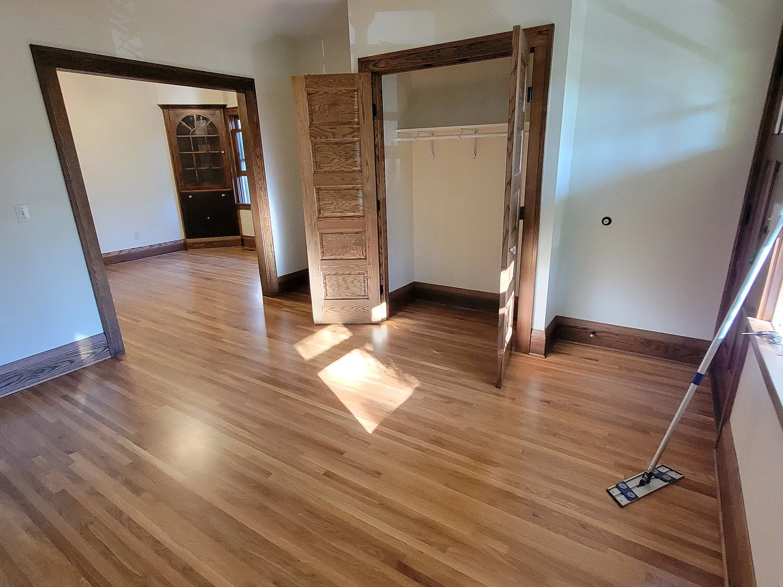 2 bed, 900 sqft, $1,325 — Photo 3