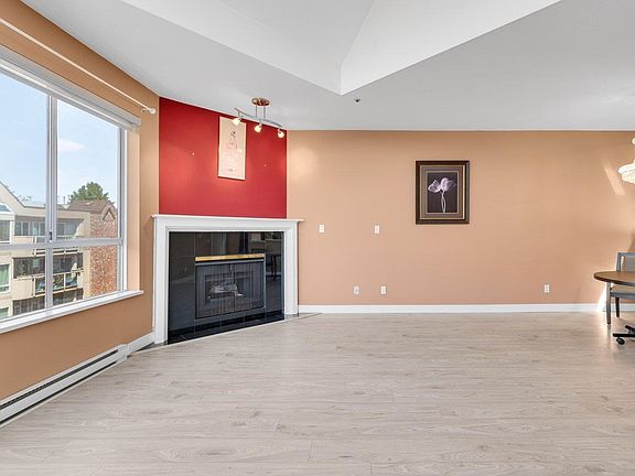 4th image of 8651 Ackroyd Rd #315