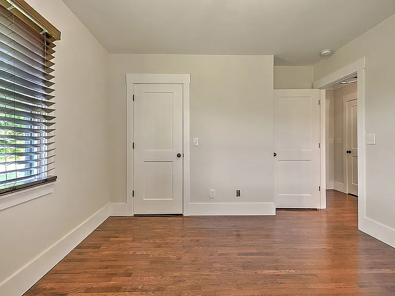403 Silver Lake Rd — Photo 33