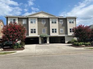 2320 Sea Shell Rd APT 103, Virginia Beach, VA 23451
