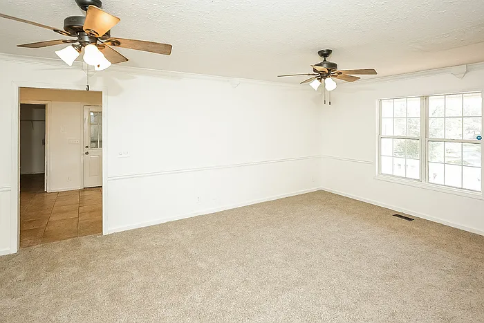 515 Candlewick Ct — Photo 7