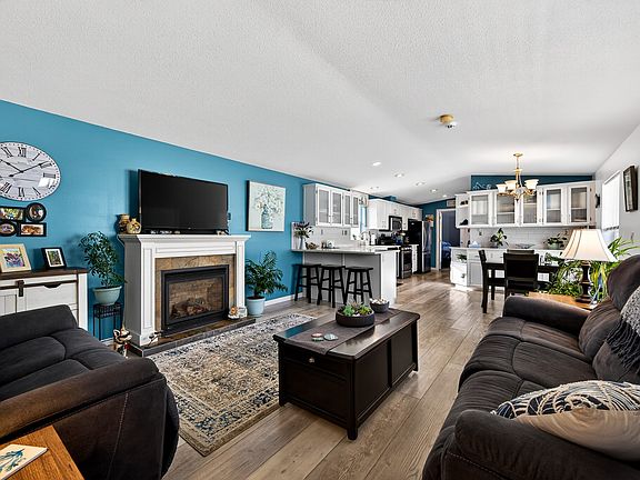 3rd image of 1781 Ord Rd #15