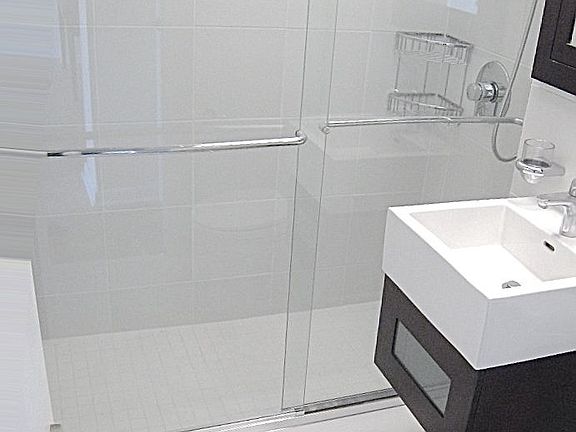 5th image of 23 Greenwich Ave #7G