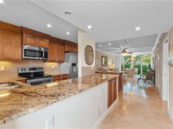 414 Broad AVE S #H414, NAPLES, FL 34102