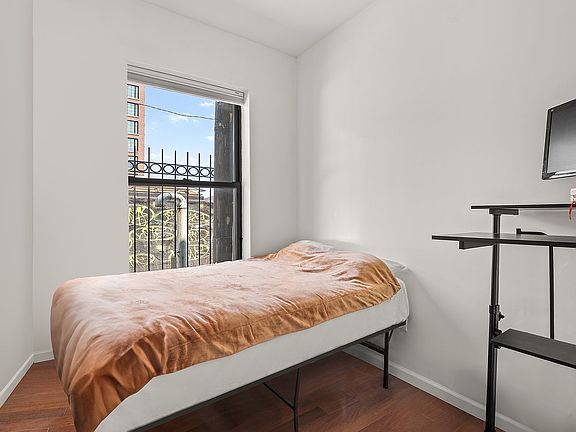 4th image of 108 Stanton St APT 5B