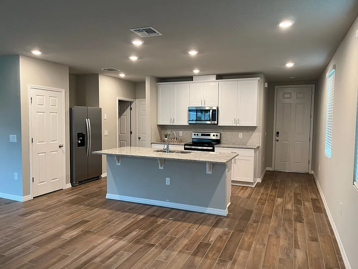 Building Photo - 437 Legacy Loop
