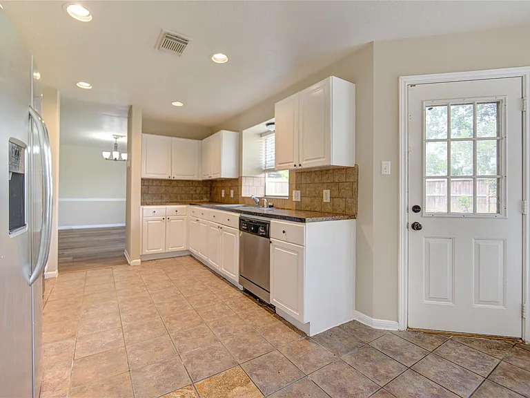 138 W New Meadows Dr — Photo 16