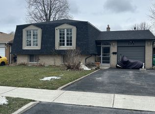 235 Louis Dr, Mississauga, ON L5B 1Z1