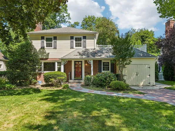 93 Transverse Road, Garden City, NY 11530