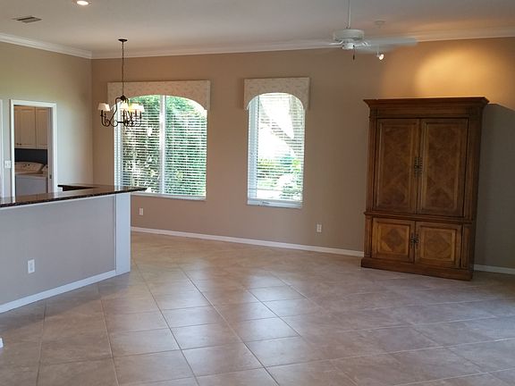 3rd image of 4839 Bradburn Ct