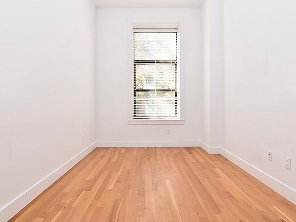 5th image of 239 W 123rd St APT 2A