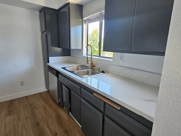 7061 Whitsett Avenue, 7061 Whitsett Ave #207, North Hollywood, CA 91605