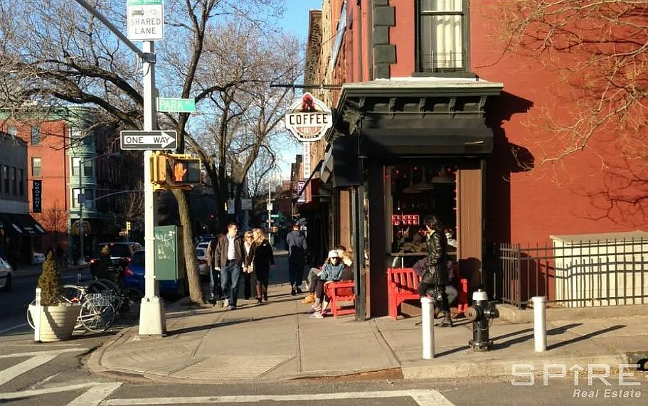 1st image of 451 Bergen St APT 1R