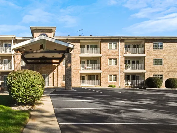 18216 Lange St APT 1A, Lansing, IL 60438