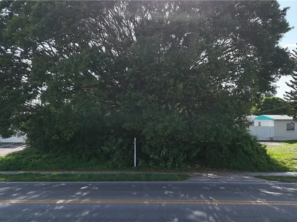 203 Alabama Rd S, Lehigh Acres, FL 33936