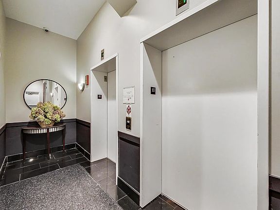 4th image of 1515 N Wells St APT 5A