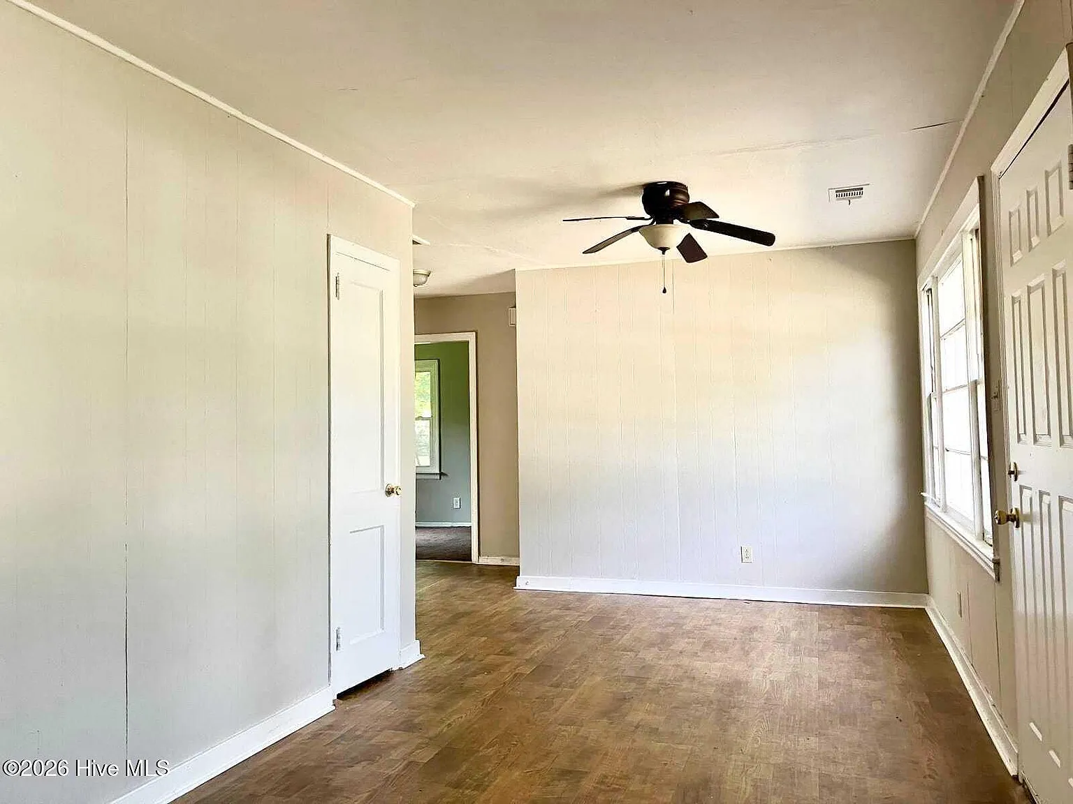 3 bed, 1.0 bath, $1,610 — Photo 4
