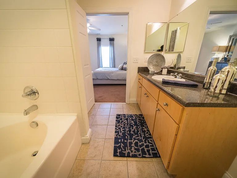 Northwind Apartments — Photo 16