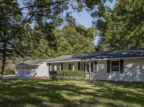 560 N Green Creek Rd, Muskegon, MI 49445