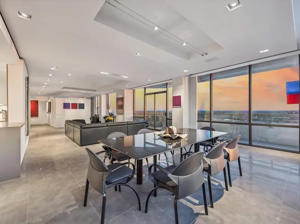 15 Greenway Plz Ph 29B, Houston, TX 77046