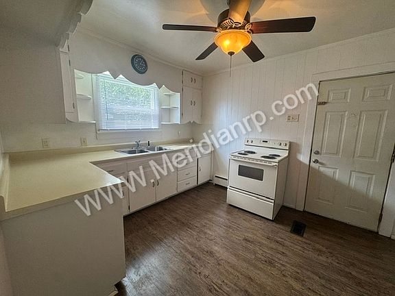 5th image of 457 Nussbaum Ave #1