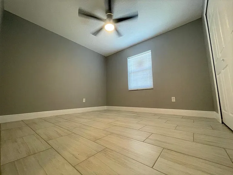 132 E 17th St #1 — Photo 13