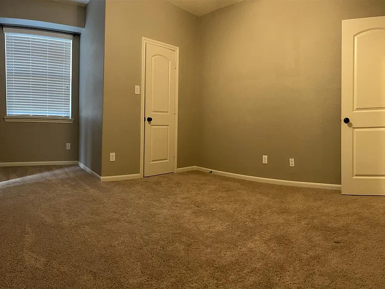 12250 La Strada St — Photo 36
