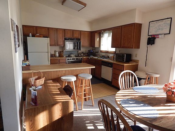 5th image of 811 Independence Dr