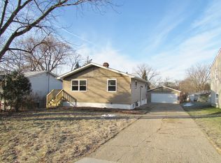 1022 Crescent Ct, Round Lake Beach, IL 60073