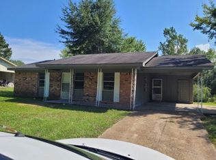 2823 Green Tee Rd #1, Tupelo, MS 38801