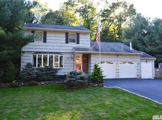 152 Cornell Dr, Commack, NY 11725