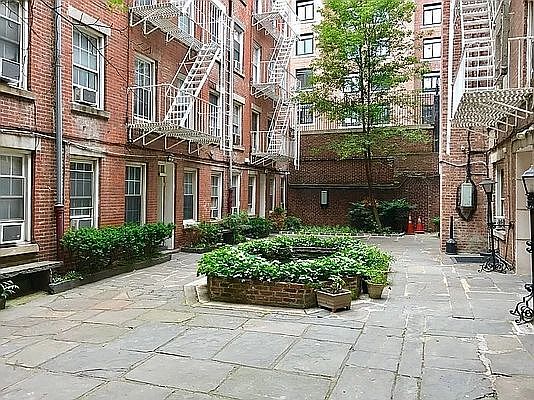 5th image of 224 Sullivan St APT D51