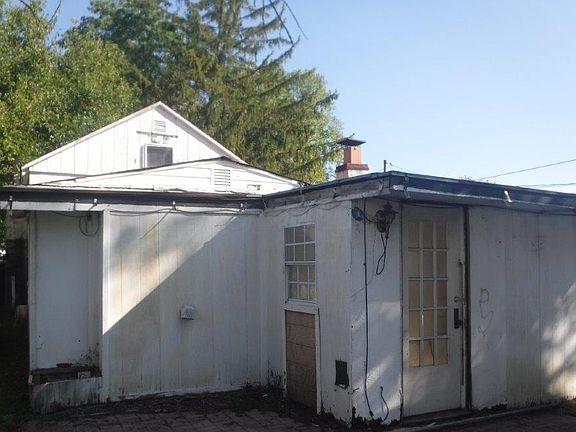 2nd image of 1817 Hopkins Ave