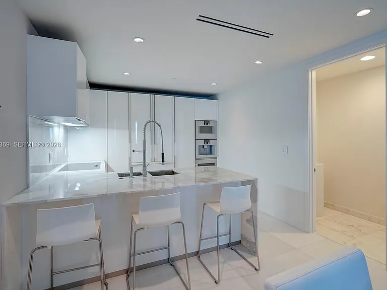10203 Collins Ave #1005 — Photo 5