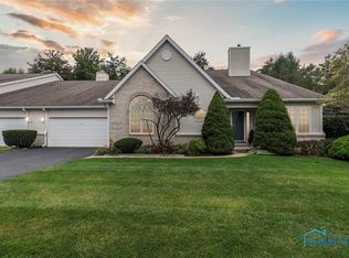 7941 Hidden Harbour Dr E, Holland, OH 43528