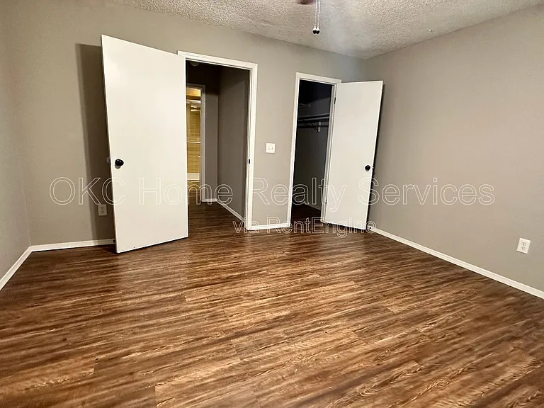 6713 Lyrewood Ln — Photo 14