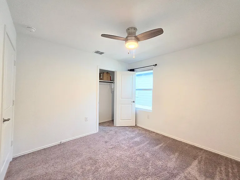 1031 Magrum Way — Photo 13