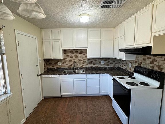 4th image of 8301 Mettler Dr