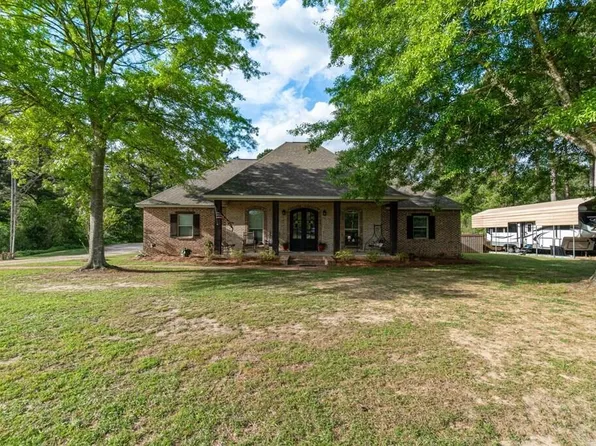 131 Violet Dr, Laurel, MS 39443