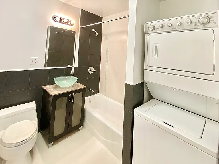 17 Judge St #3A — Photo 8