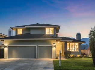 15 Aaron Drive, Novato, CA 94949