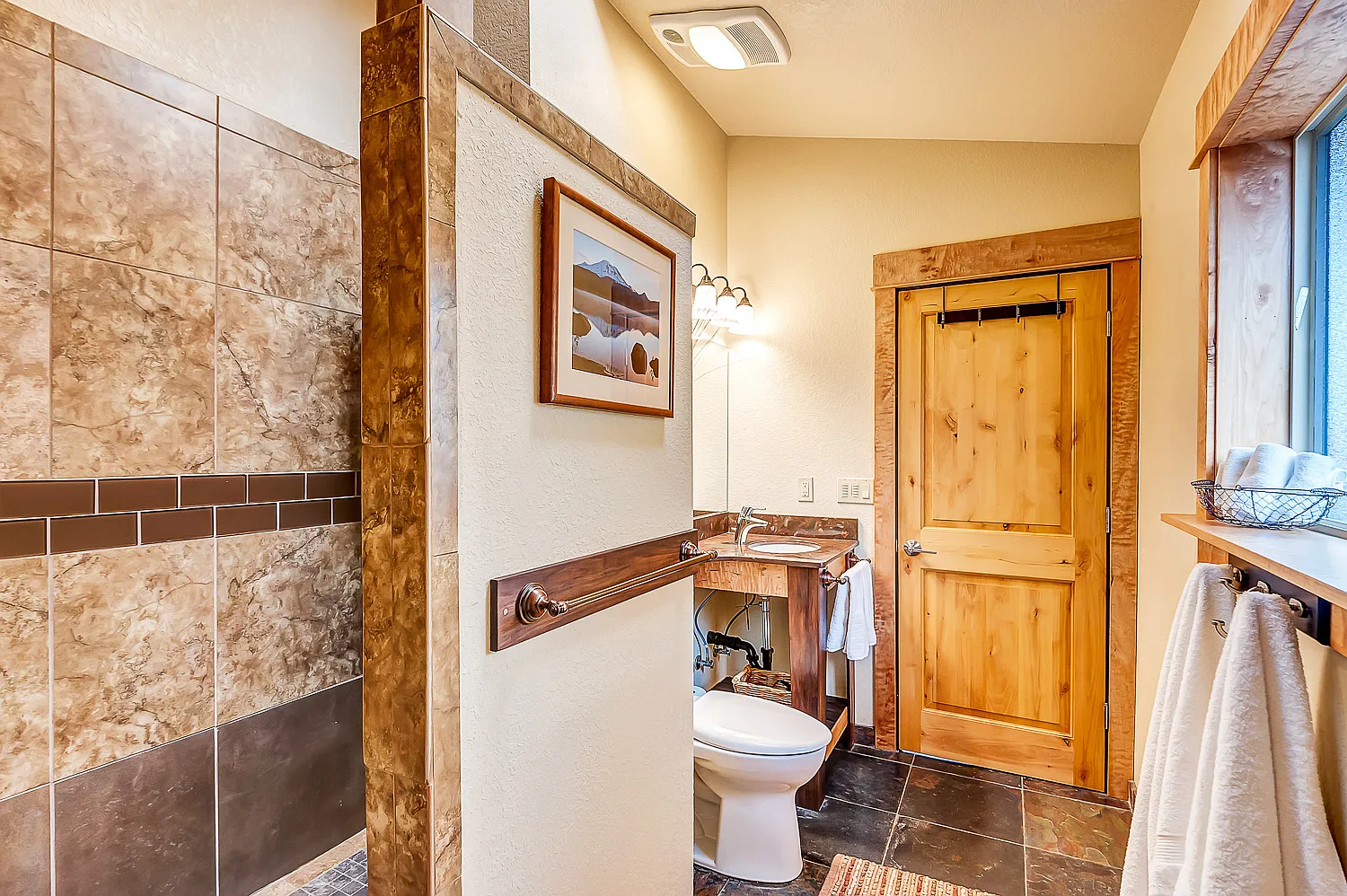 2 bed, 1200 sqft, $3,200 — Photo 3