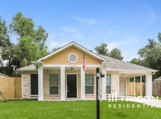 818 Springwood Dr, Conroe, TX 77385