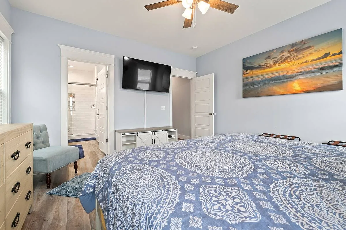 3 bed, 2.5 bath, 1541 sqft, $3,636 — Photo 4