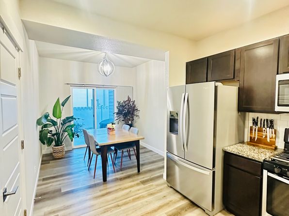 286 E Chestnut St #2