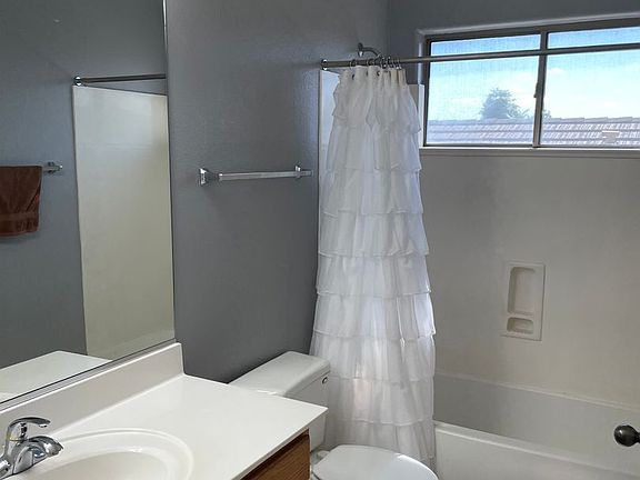 4th image of 12411 W Rancho Dr