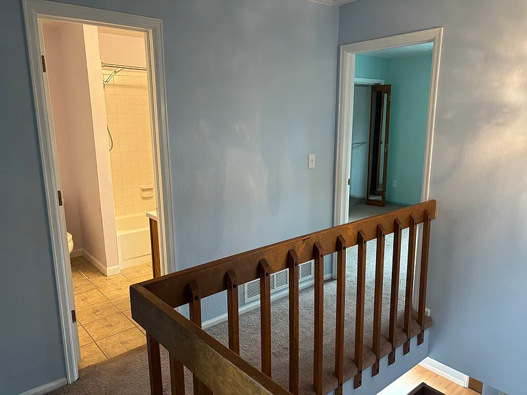 Open Floorplan Top level with intersecting full bathroom