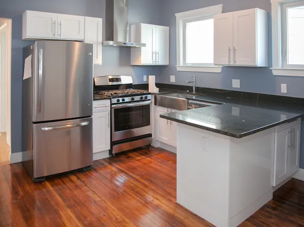 381 Prospect St #1E, Cambridge, MA 02139