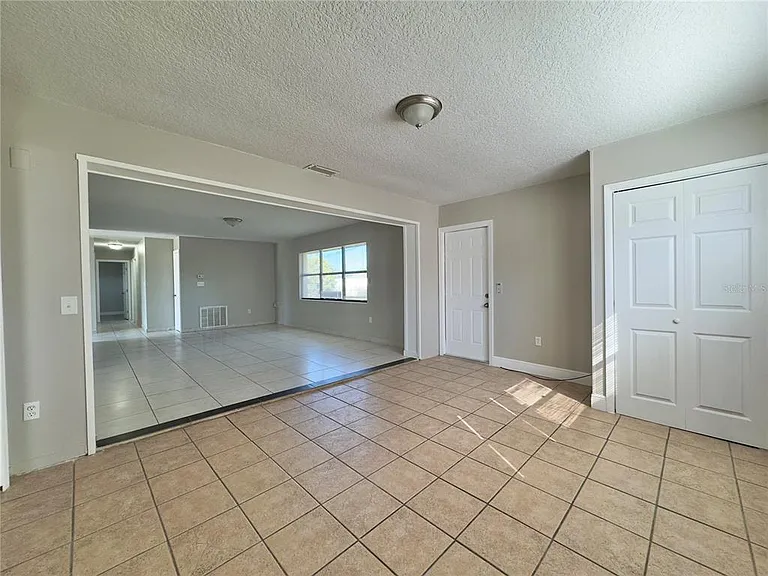 1219 Browning Ave — Photo 12