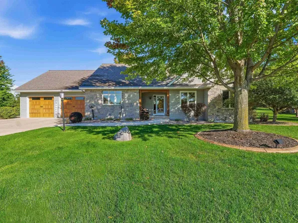 N5567 Deneveu Ln, Fond Du Lac, WI 54937